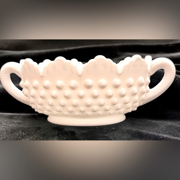 Fenton White Hobnail Double-Handled Pickle Dish Grape Leaf Ruffled Edges VTG MCM - Picture 1 of 10